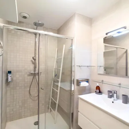 Viva Riviera - Modern Brand New 1 Bedroom Palais Foch Cannes